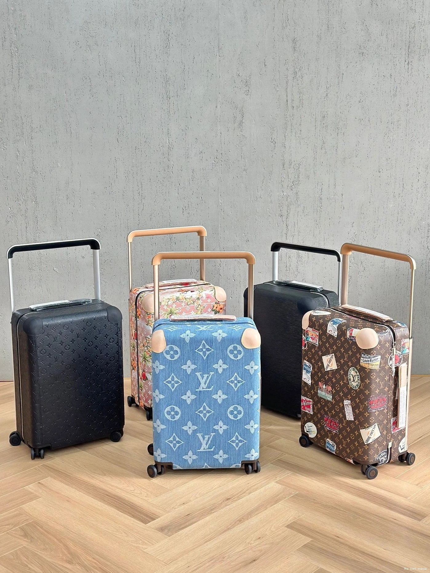 CUSTOM HORIZON MONOGRAM CABIN 37L SUITCASE 55 EMBOSSED 0821
